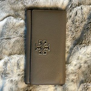 Tory Burch Britten Wallet